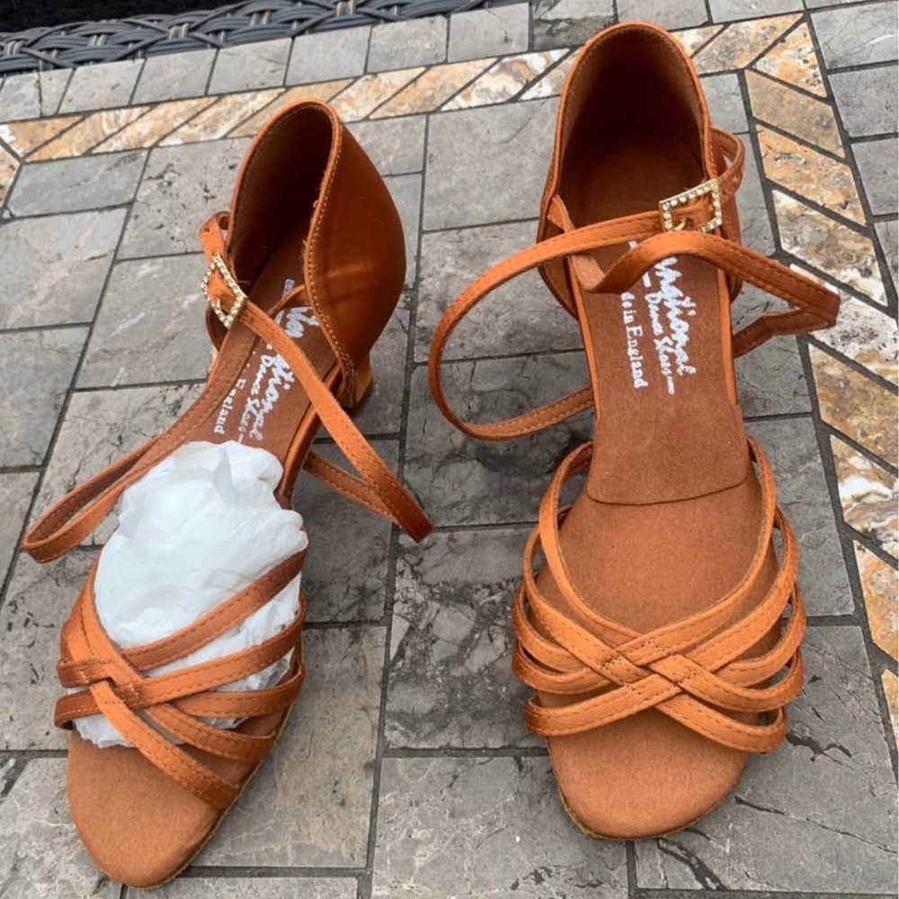 Brand NEW Youth Latin Dance shoes